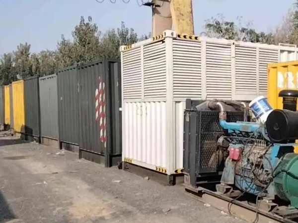 凯里200KW柴油发电机机组每小时油耗是多少？